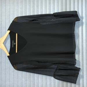 Banana republic bell sleeve V neck blouse